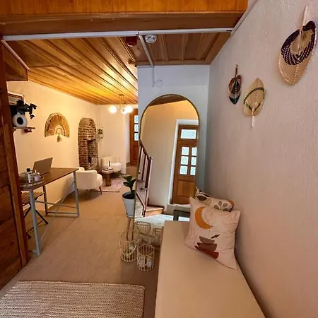 Hanole Ayvalı